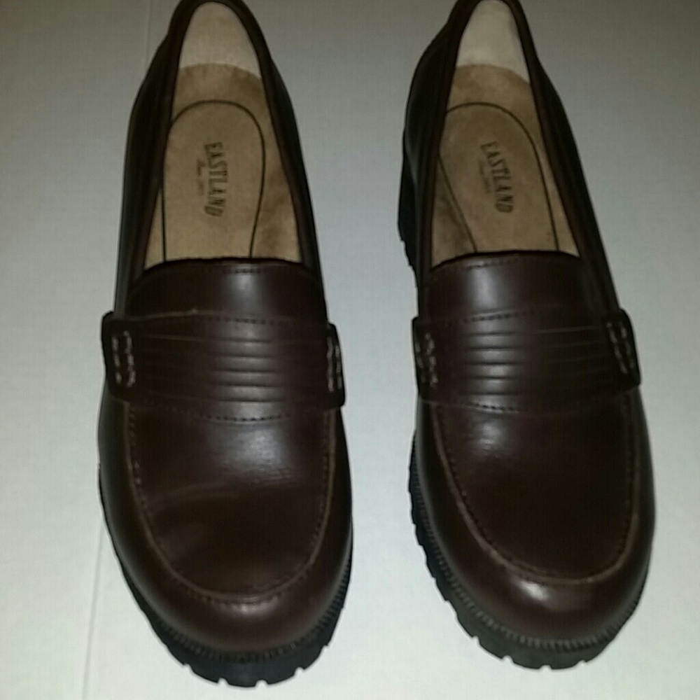 NWOB Eastland Newbury Loafer